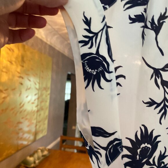 NWT Tory Burch 100% silk Navy & White Floral Jumpsuit Size 6 - Picture 2 of 14